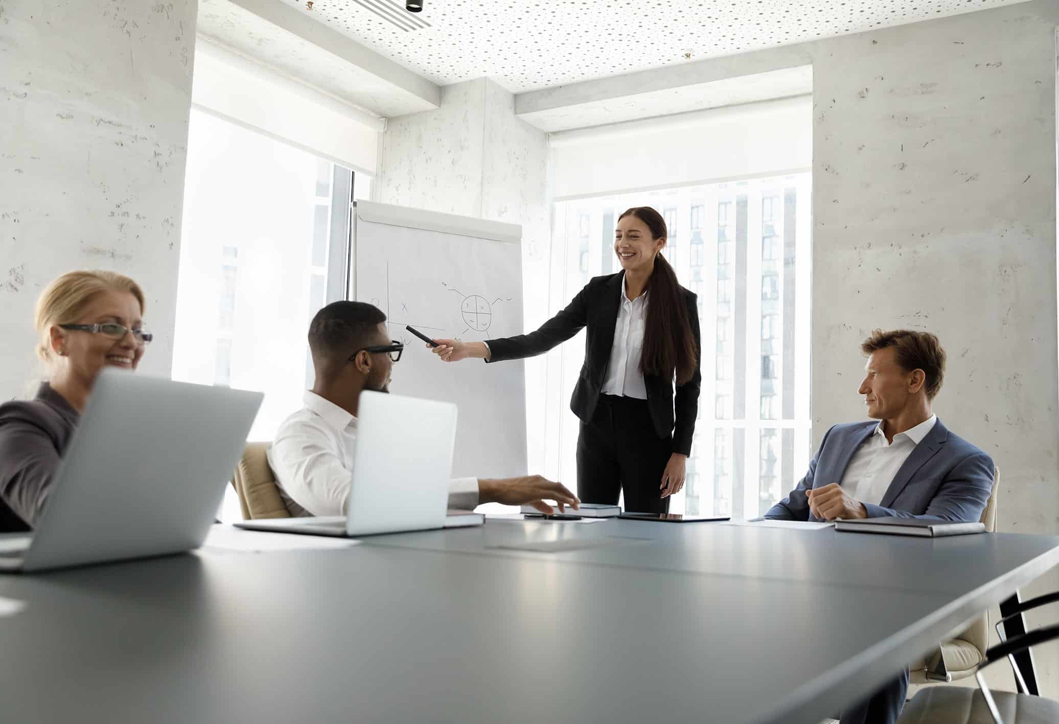 Larissa-Frank-Consulting-Consultant-Overbrugginsgmanagement-Header